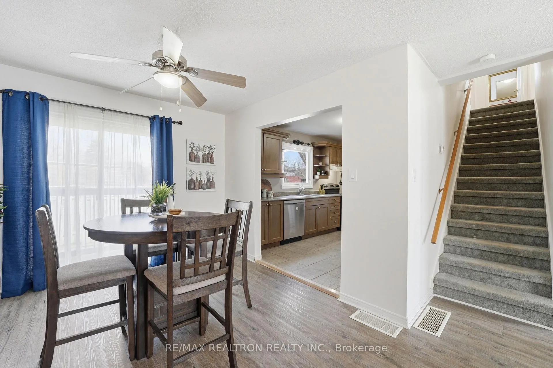 Photo 15 of 184 Silas Boulevard, Georgina, Keswick North — HOMEH