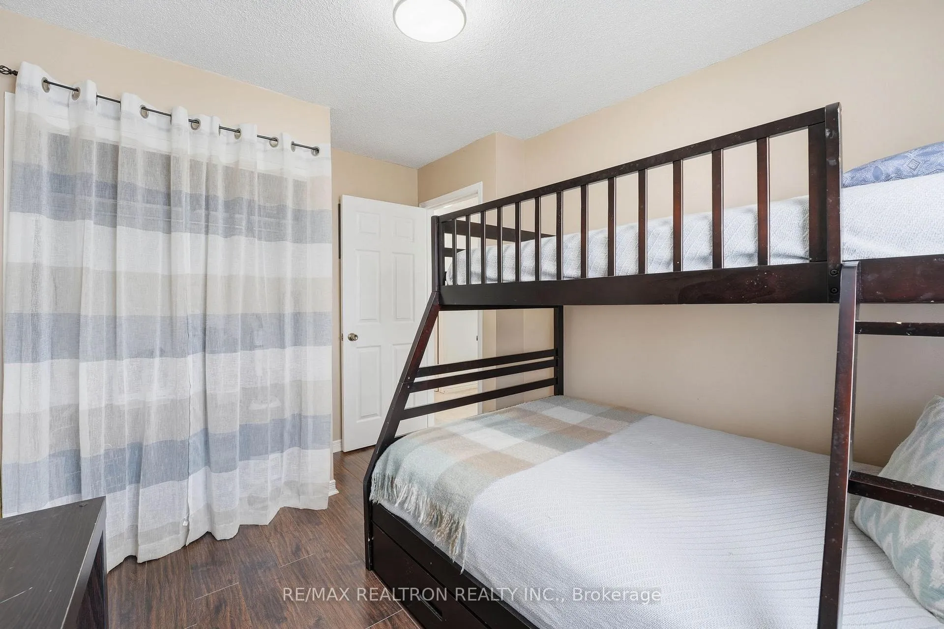Photo 22 of 184 Silas Boulevard, Georgina, Keswick North — HOMEH