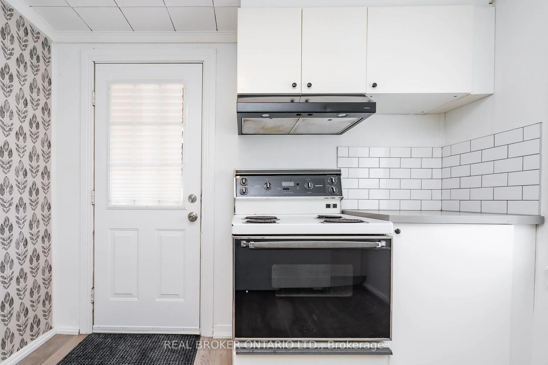 Photo 5 of 36 Bruce Street, Oshawa, Central — HOMEH