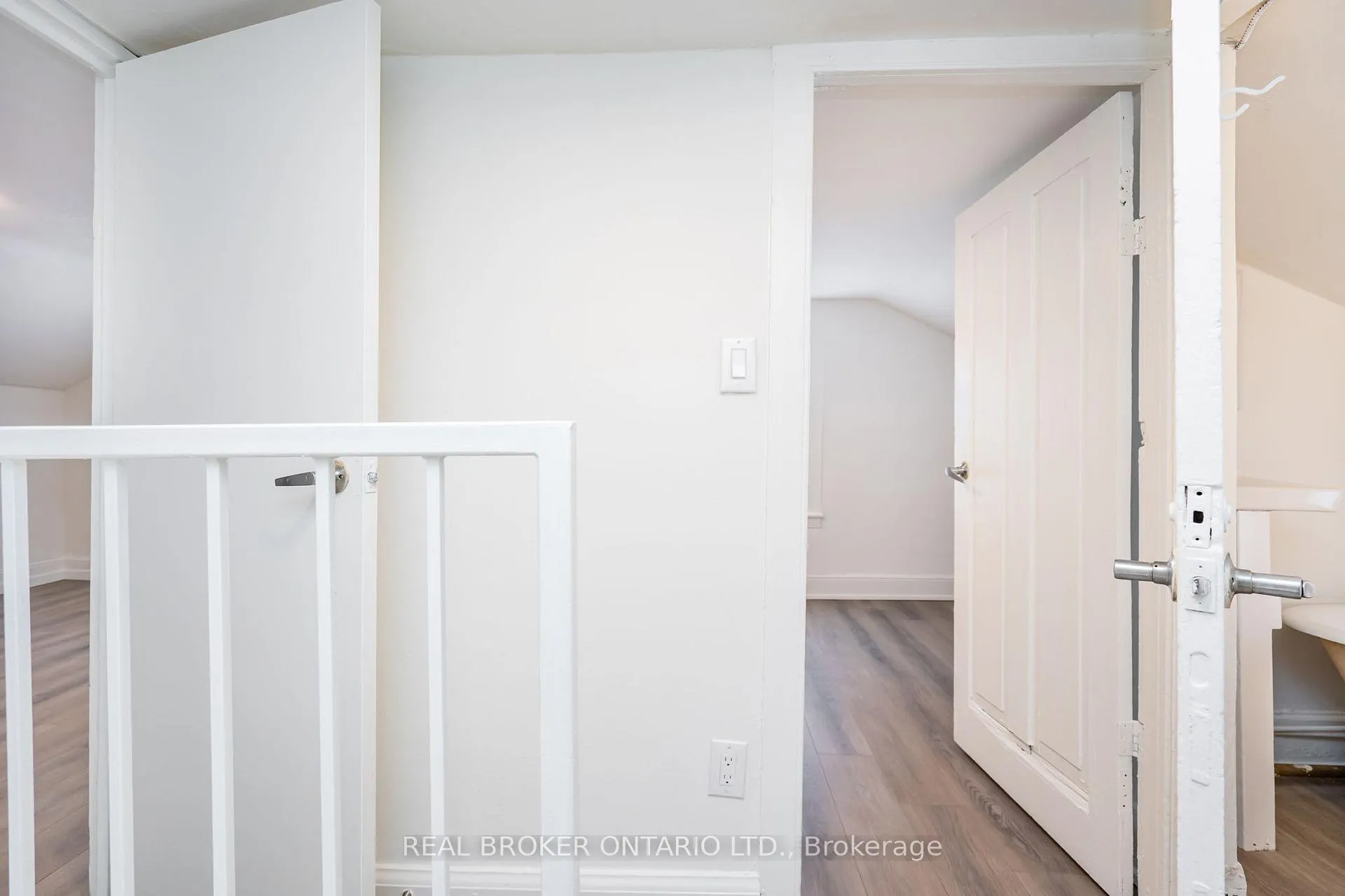 Photo 11 of 36 Bruce Street, Oshawa, Central — HOMEH