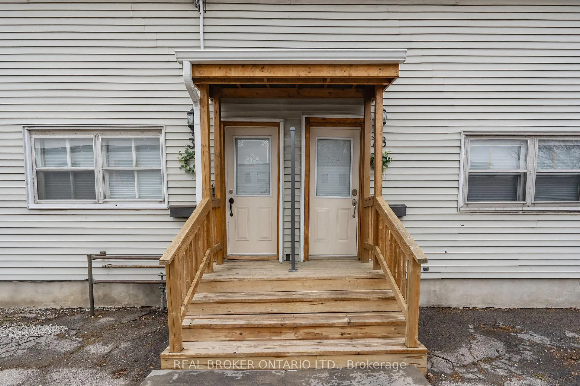 Photo 17 of 36 Bruce Street, Oshawa, Central — HOMEH