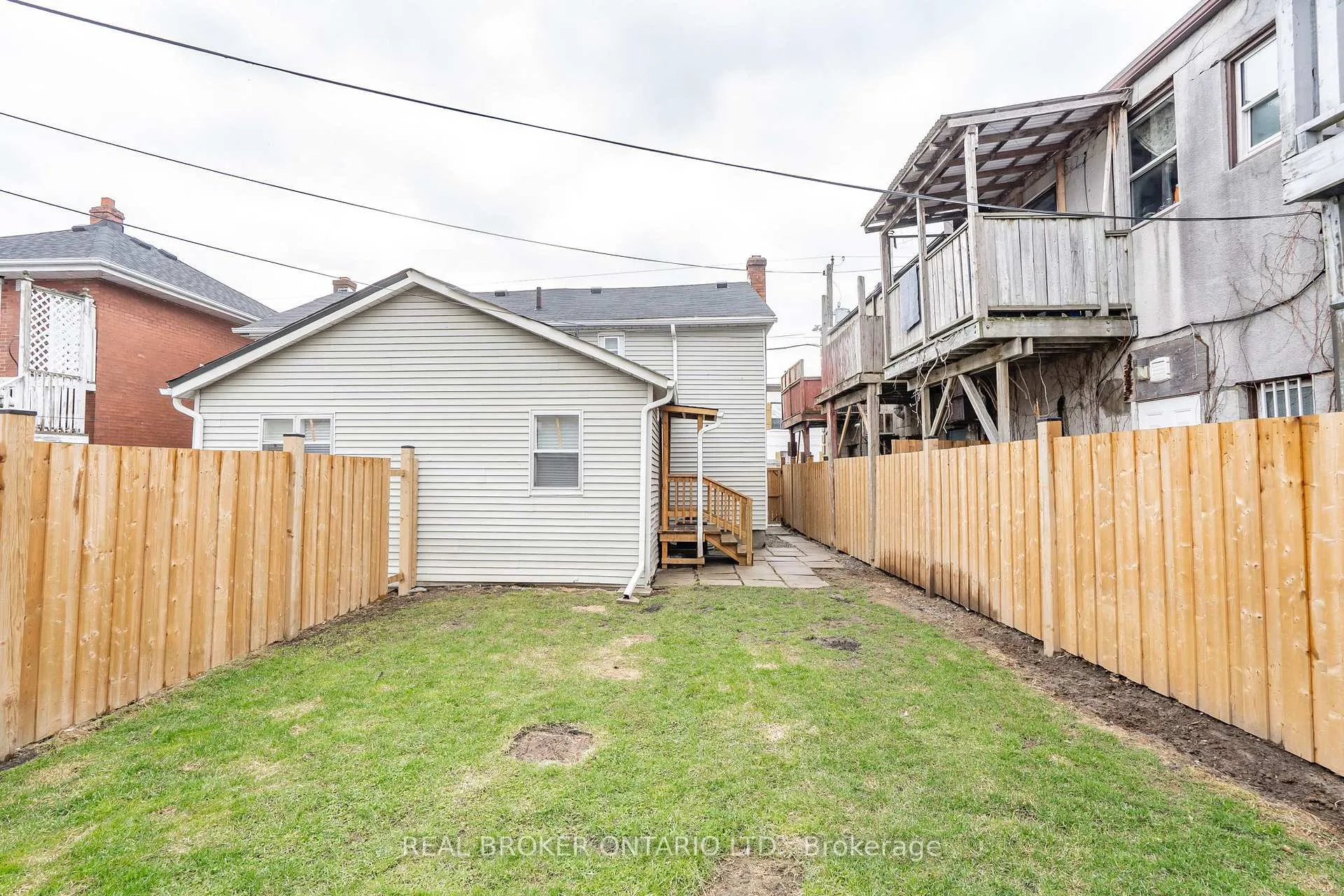 Photo 34 of 36 Bruce Street, Oshawa, Central — HOMEH
