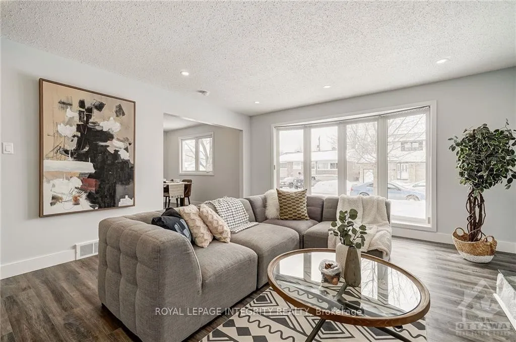 Photo 2 of Unit A, 2636 Hickson Crescent, Ottawa, Redwood Park — HOMEH