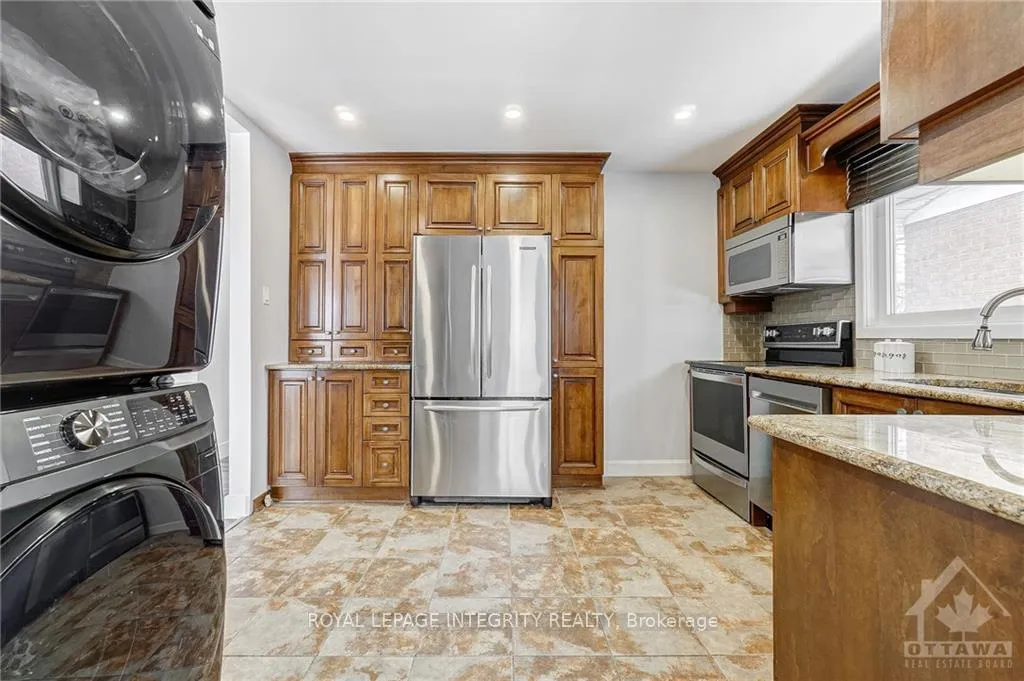 Photo 7 of Unit A, 2636 Hickson Crescent, Ottawa, Redwood Park — HOMEH