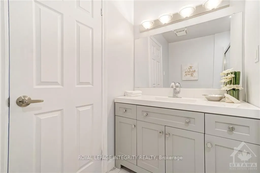 Photo 16 of Unit A, 2636 Hickson Crescent, Ottawa, Redwood Park — HOMEH