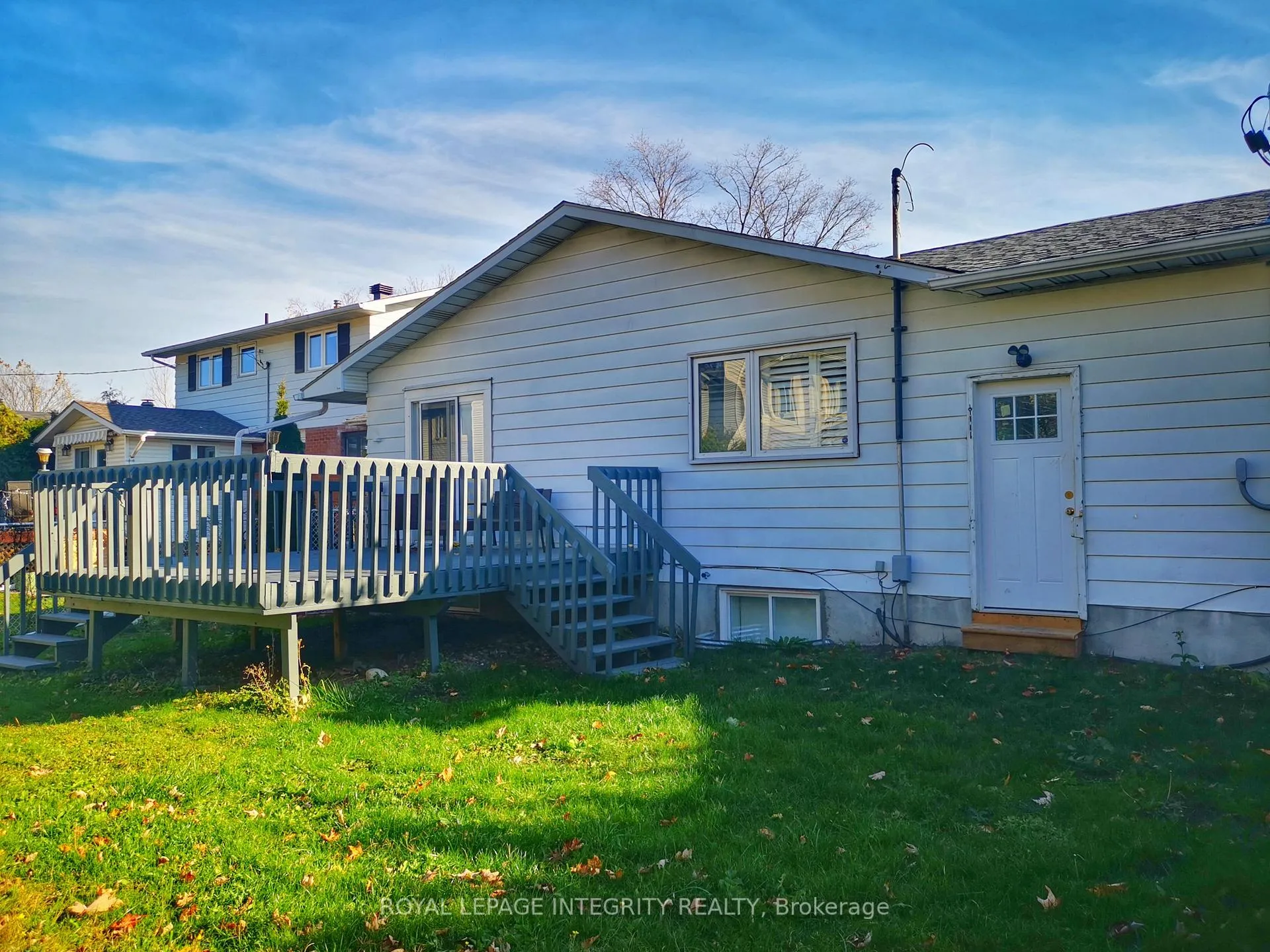 Photo 18 of Unit A, 2636 Hickson Crescent, Ottawa, Redwood Park — HOMEH
