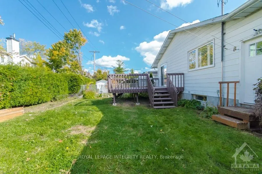 Photo 19 of Unit A, 2636 Hickson Crescent, Ottawa, Redwood Park — HOMEH