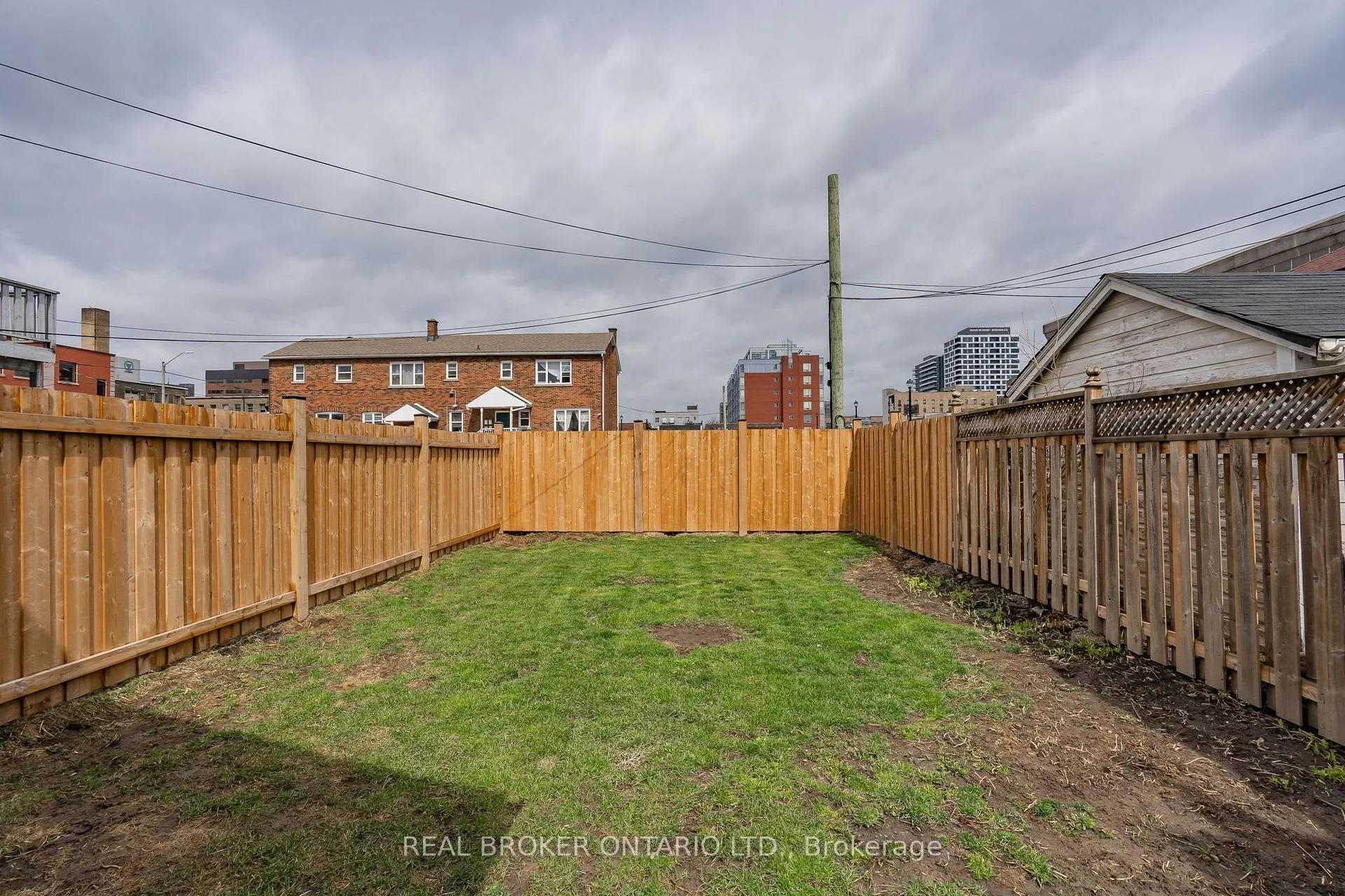 Photo 35 of 38 Bruce Street, Oshawa, Central — HOMEH