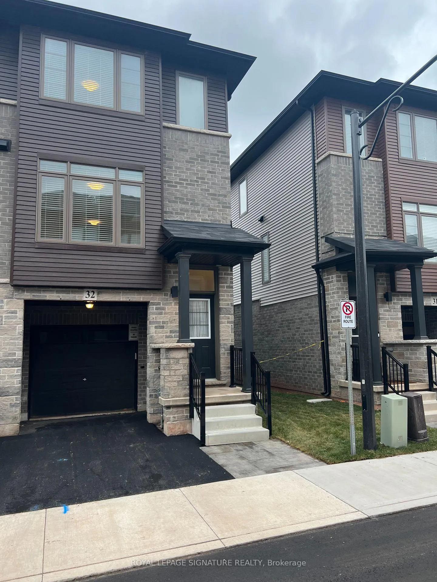 Photo 1 of Unit 32, 575 Woodward Avenue, Hamilton, Parkview — HOMEH