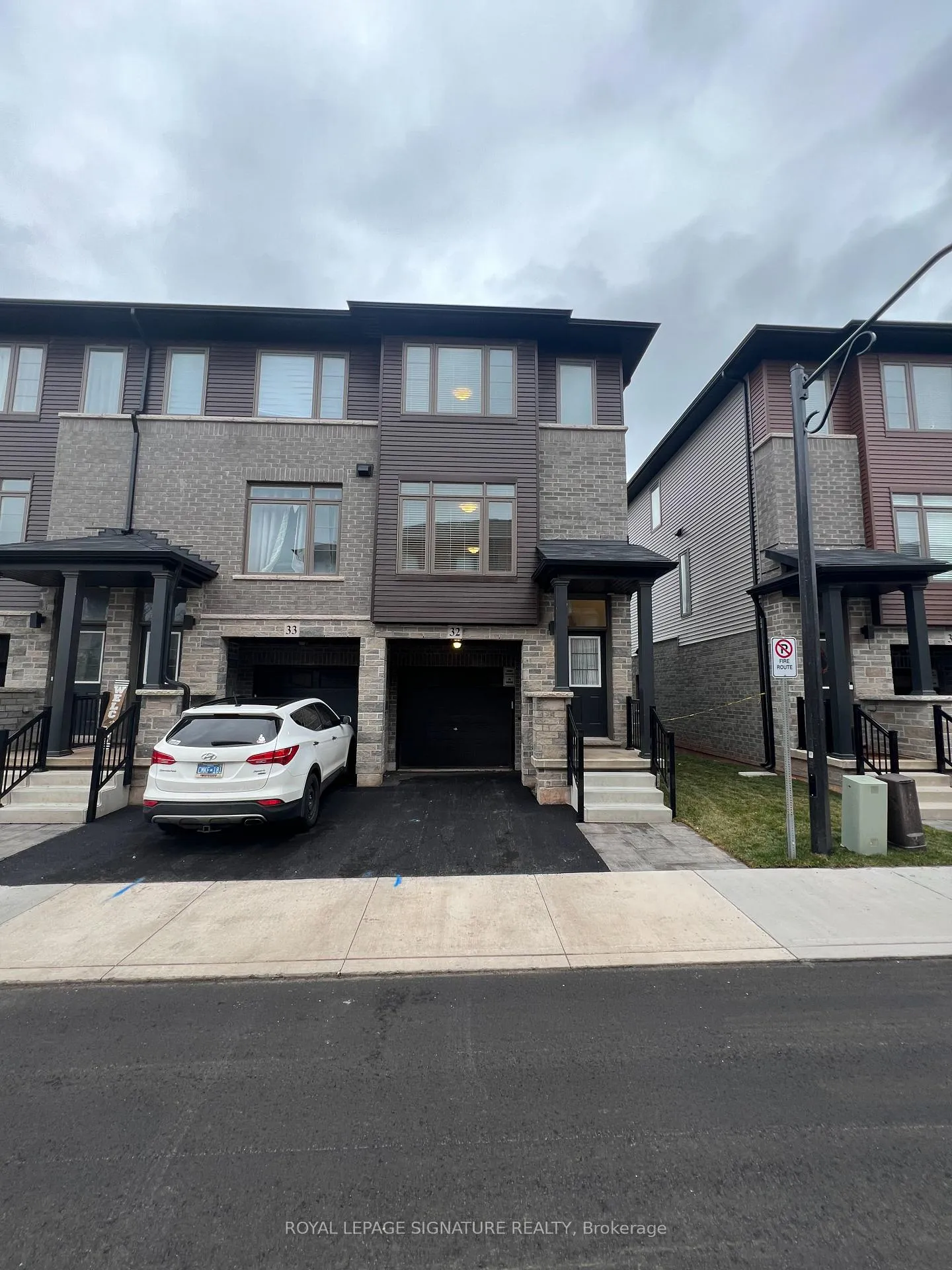 Photo 2 of Unit 32, 575 Woodward Avenue, Hamilton, Parkview — HOMEH