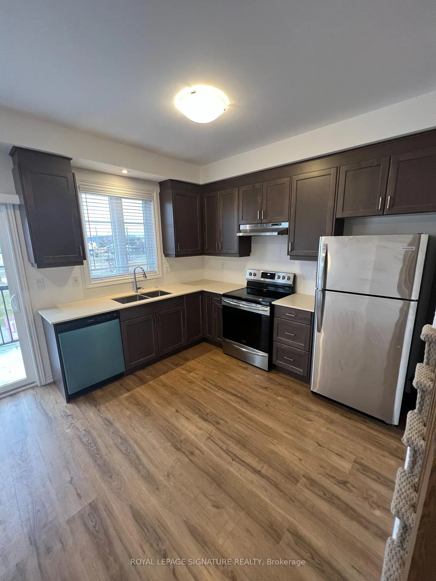 Photo 5 of Unit 32, 575 Woodward Avenue, Hamilton, Parkview — HOMEH