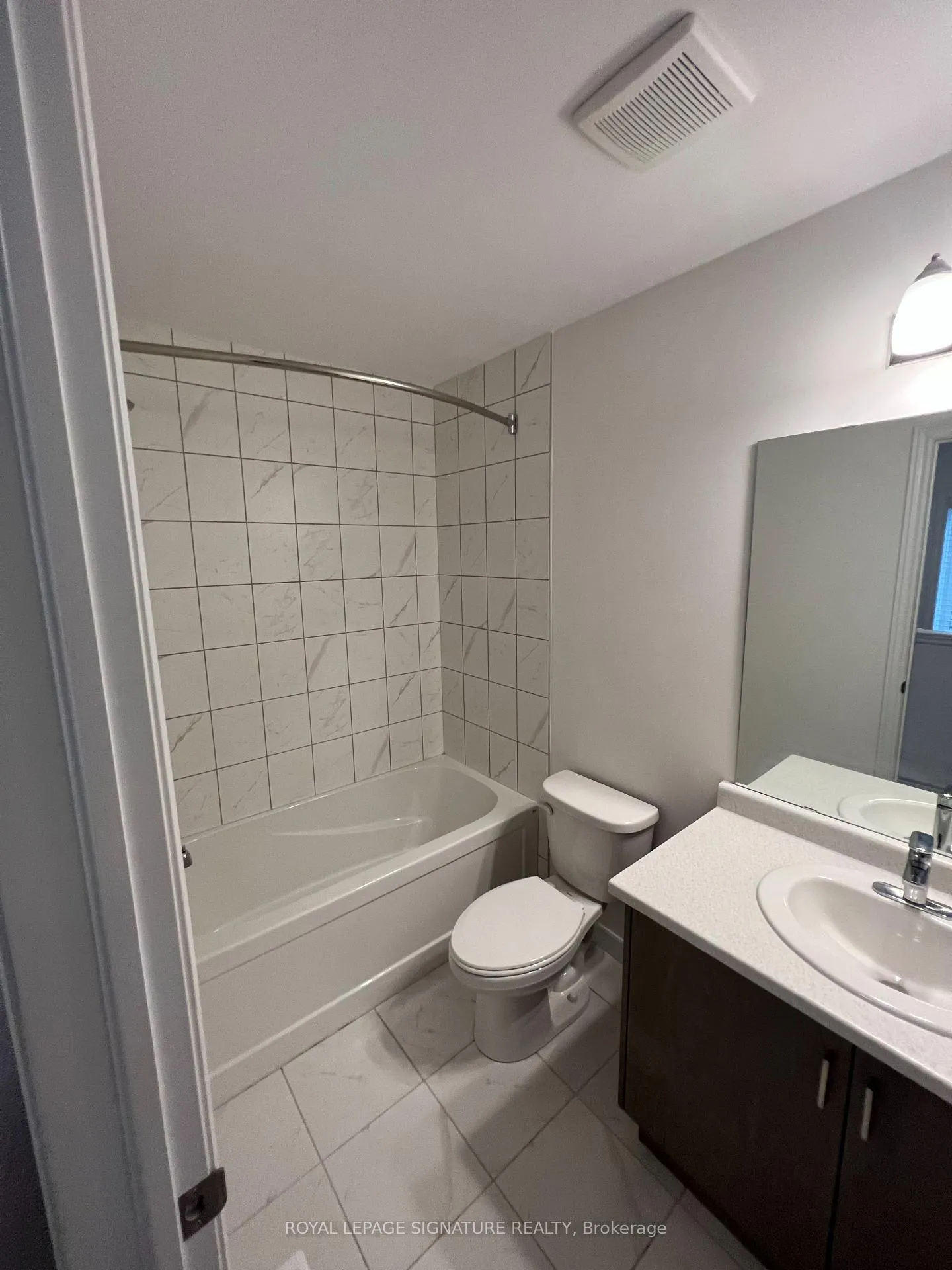 Photo 13 of Unit 32, 575 Woodward Avenue, Hamilton, Parkview — HOMEH