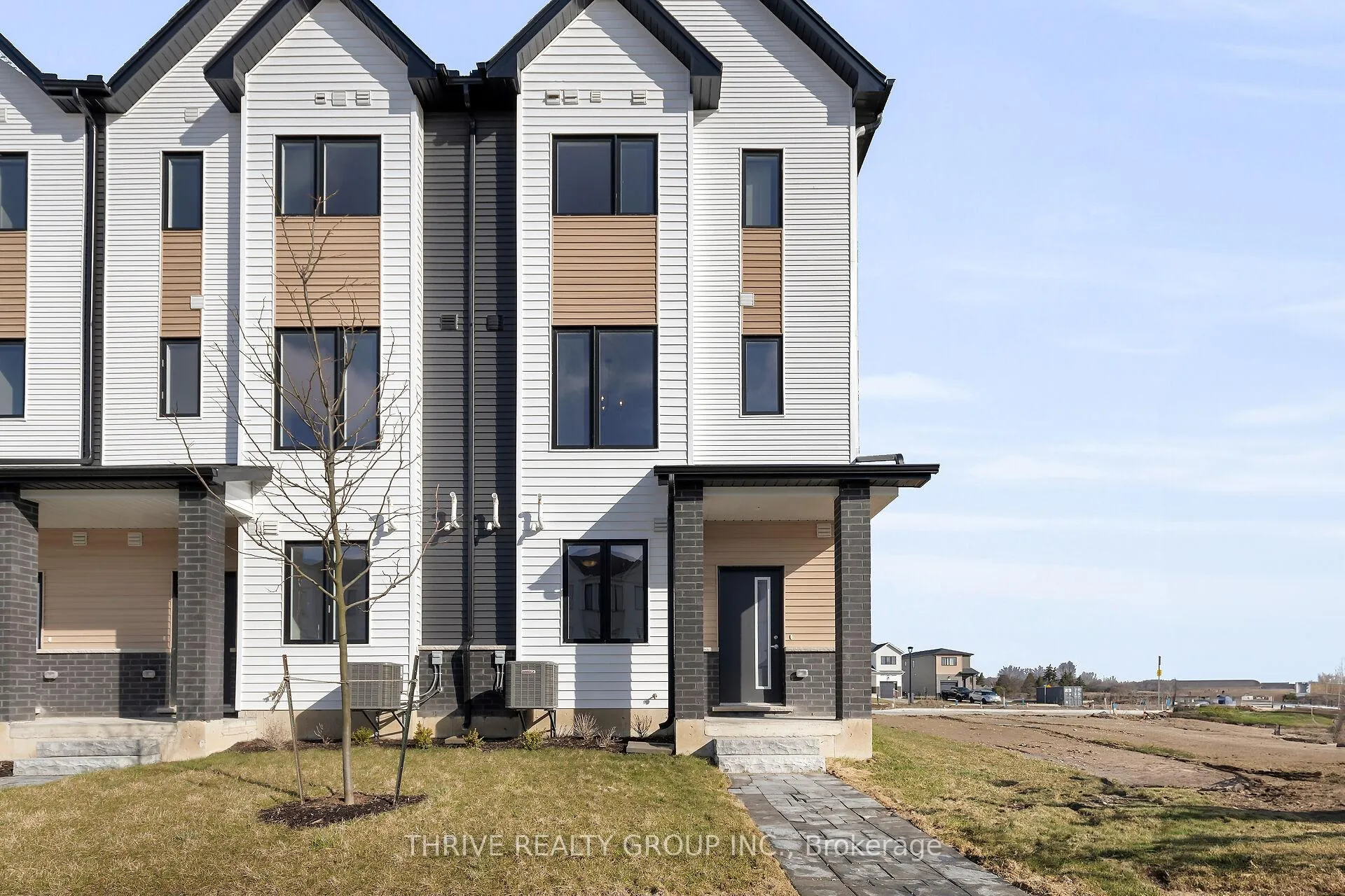 Photo 2 of Unit 68, 1595 Capri Crescent, London, North S — HOMEH