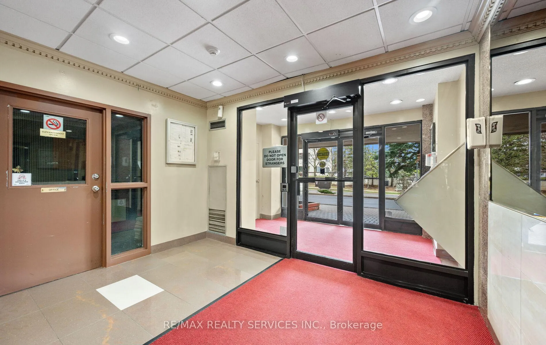 Photo 5 of Unit 506, 21 Markbrook Lane, Etobicoke, Mount Olive-Silverstone-Jamestown — HOMEH