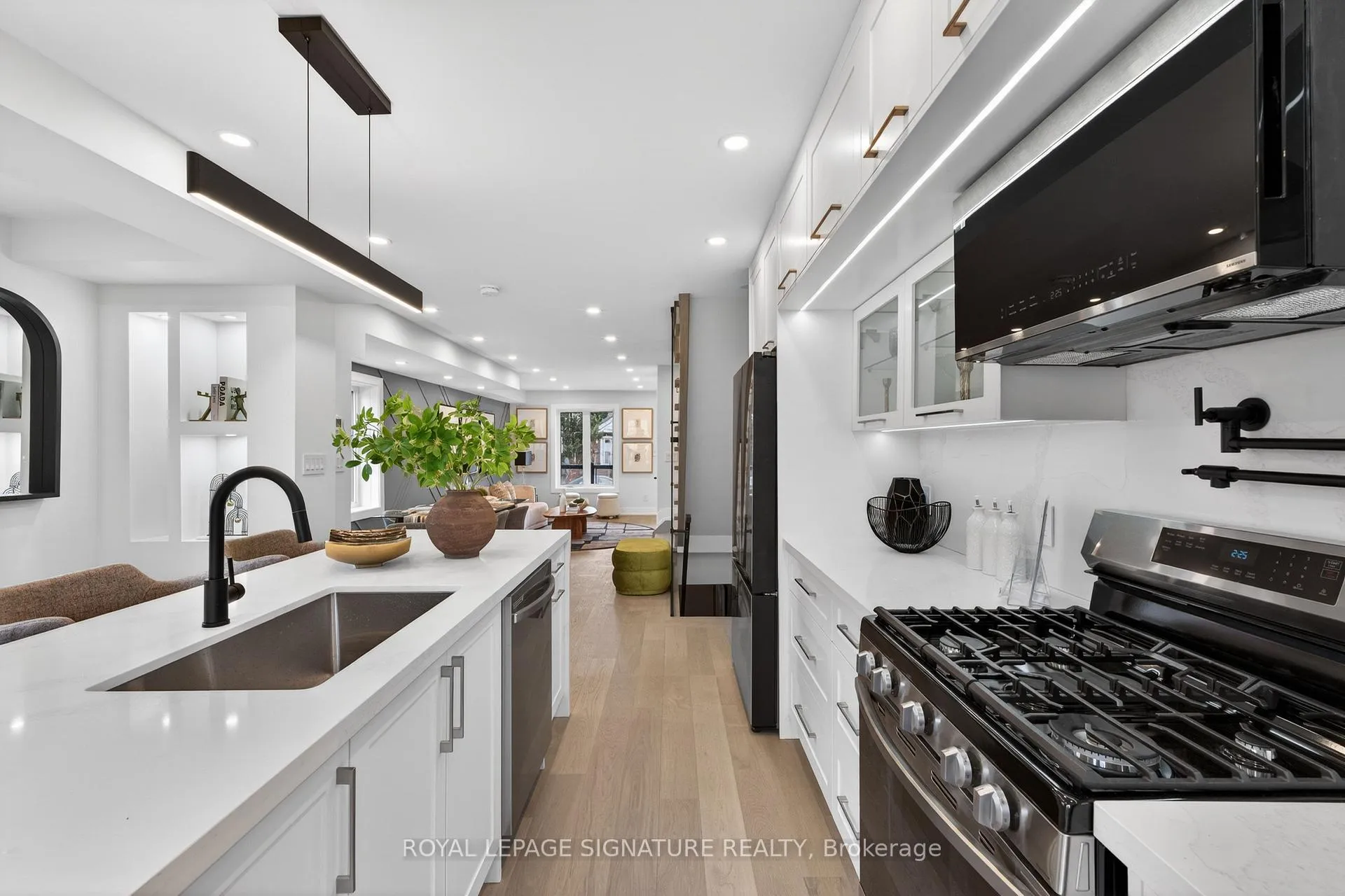 Photo 15 of 87 Wiley Avenue, Toronto, Danforth Village-East York — HOMEH