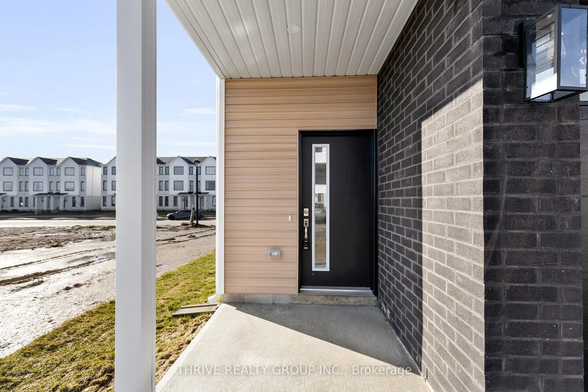 Photo 3 of Unit 76, 1595 Capri Crescent, London, North S — HOMEH