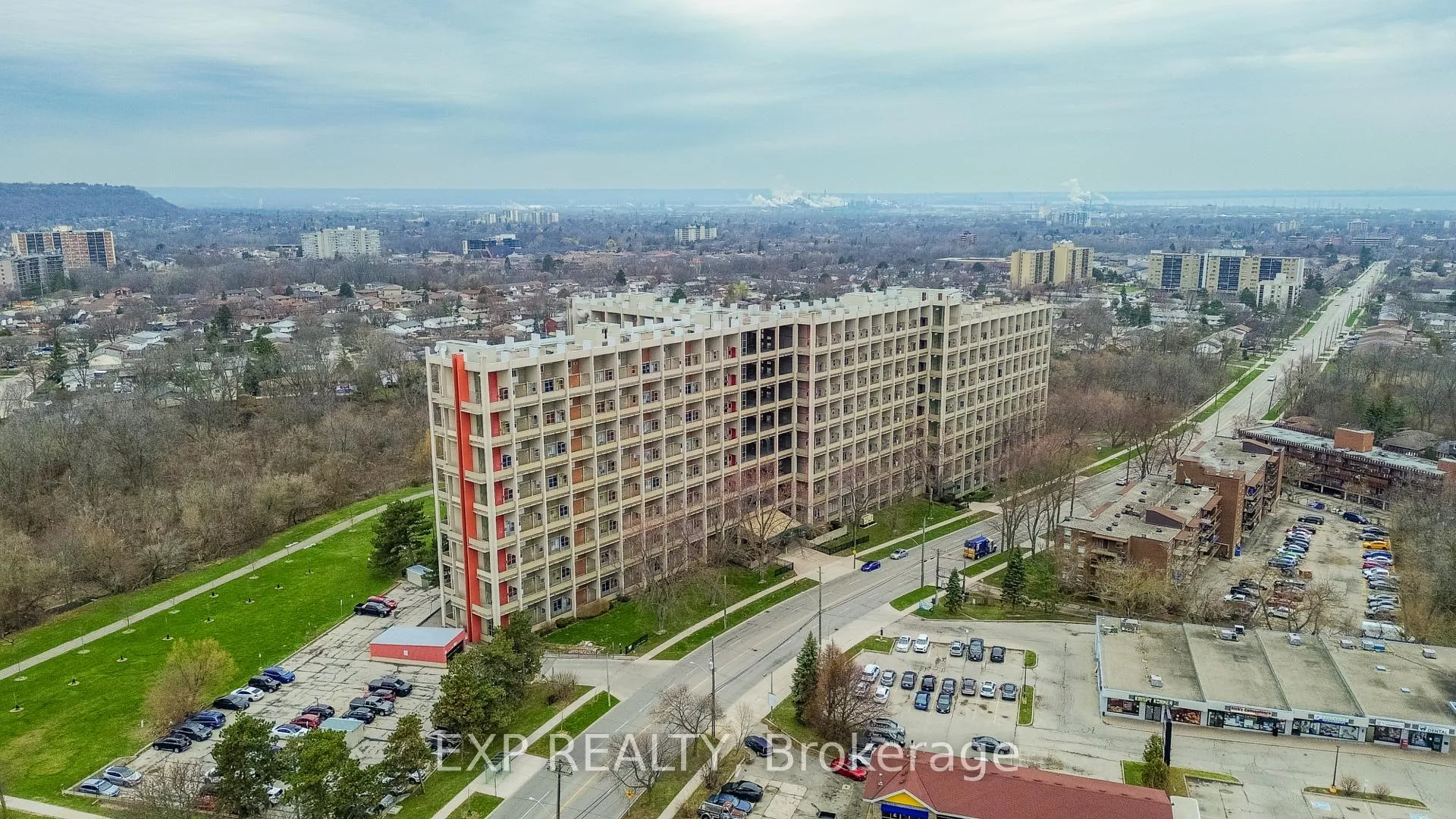 Photo 1 of Unit 811, 350 Quigley Road, Hamilton, Vincent — HOMEH