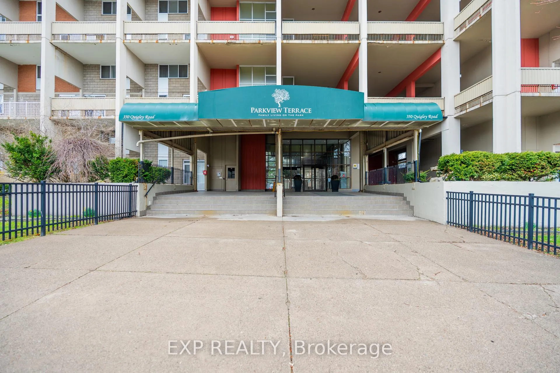 Photo 5 of Unit 811, 350 Quigley Road, Hamilton, Vincent — HOMEH