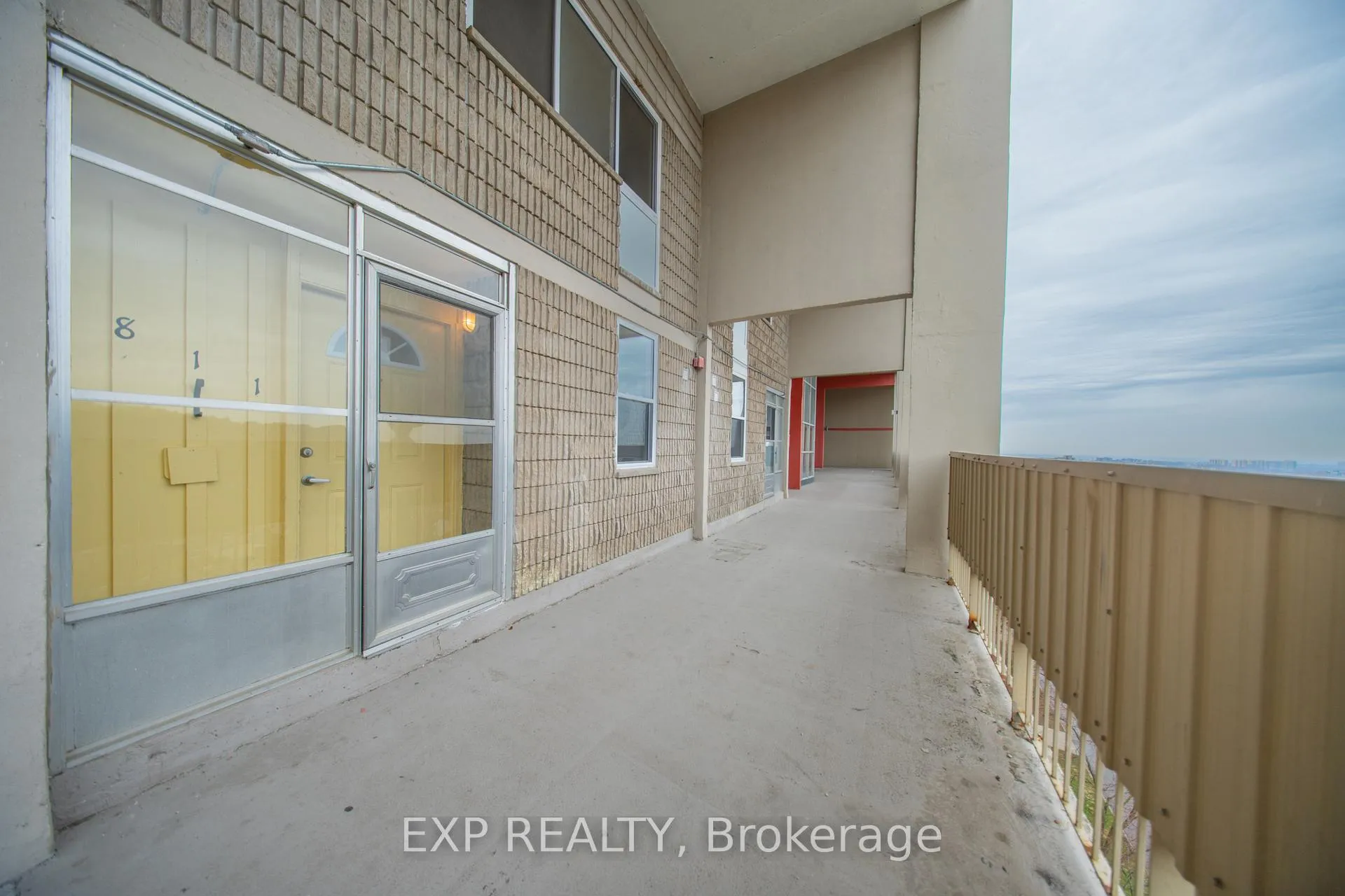 Photo 8 of Unit 811, 350 Quigley Road, Hamilton, Vincent — HOMEH