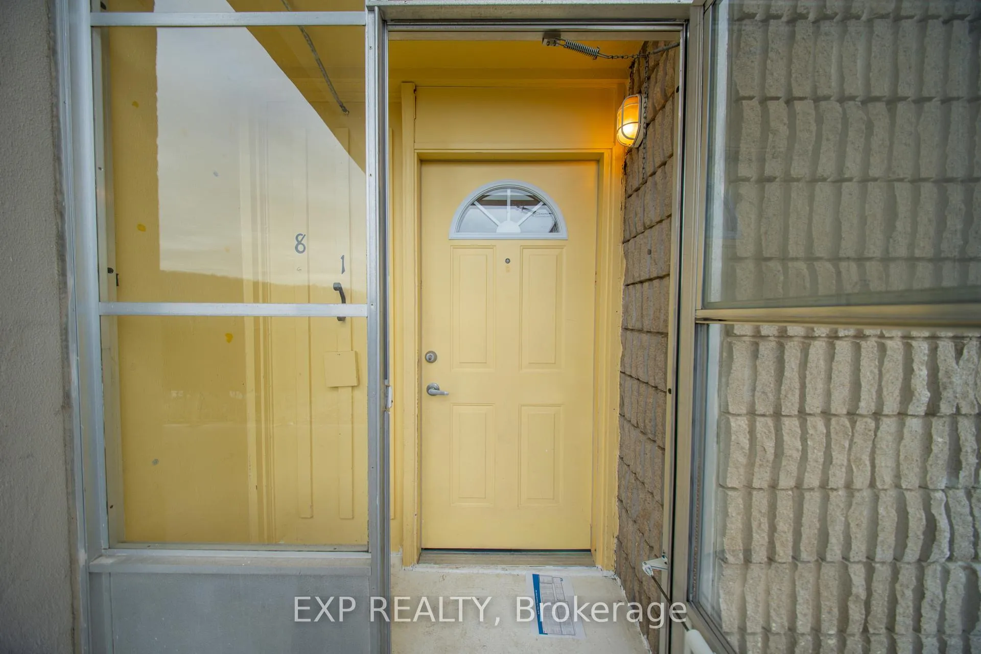 Photo 9 of Unit 811, 350 Quigley Road, Hamilton, Vincent — HOMEH
