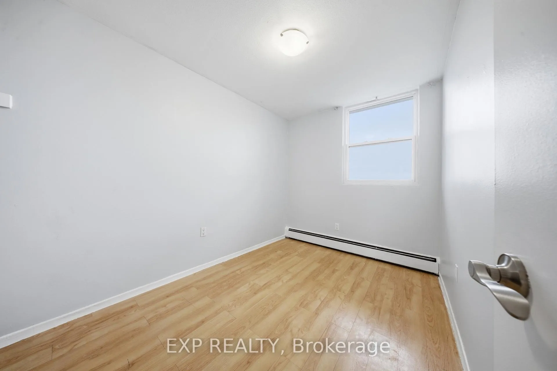 Photo 23 of Unit 811, 350 Quigley Road, Hamilton, Vincent — HOMEH