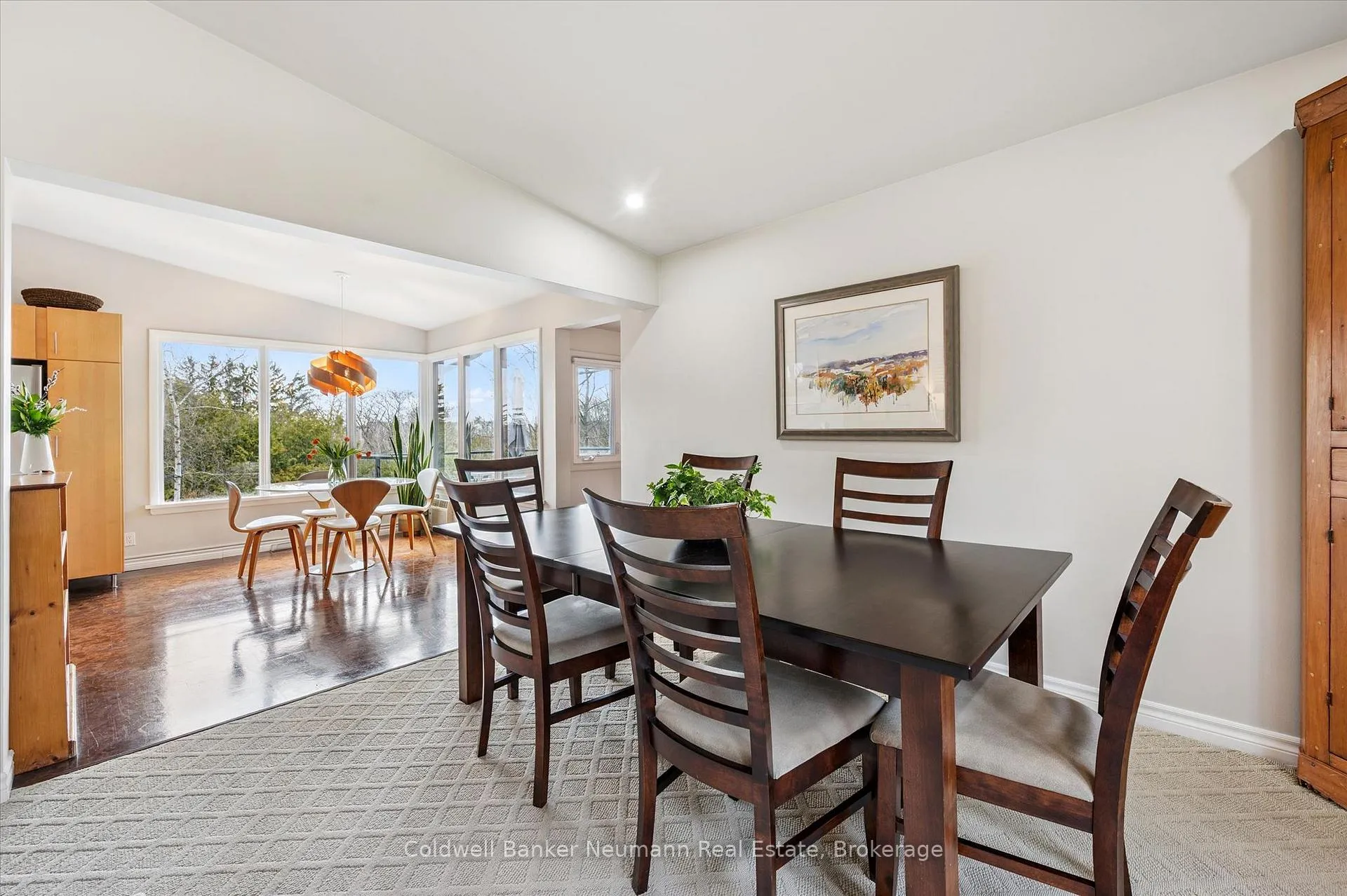 Photo 10 of 20 Harcourt Drive, Guelph, Dovercliffe Park/Old University — HOMEH