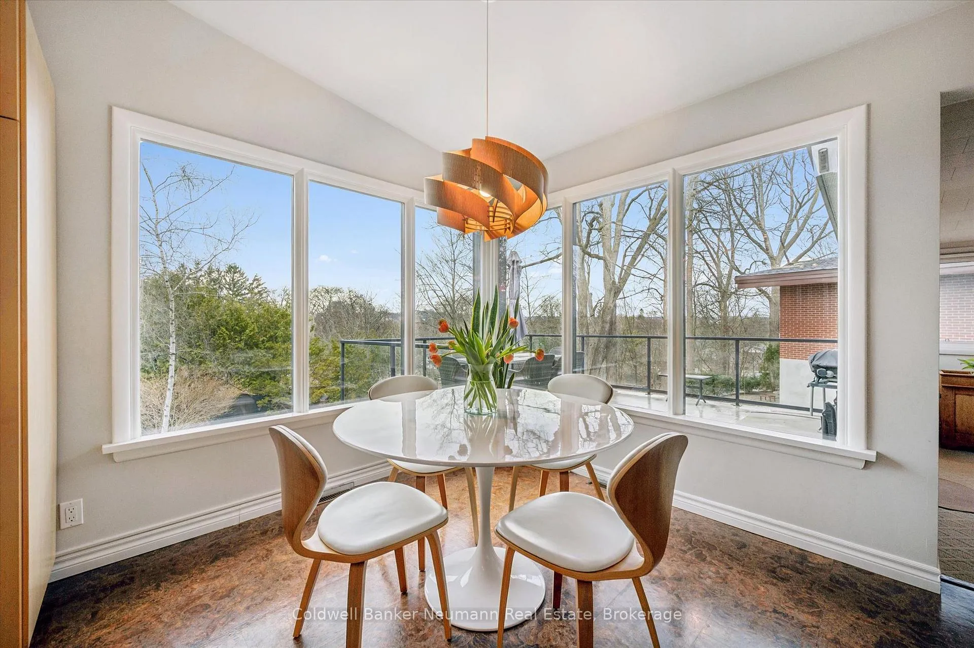 Photo 13 of 20 Harcourt Drive, Guelph, Dovercliffe Park/Old University — HOMEH