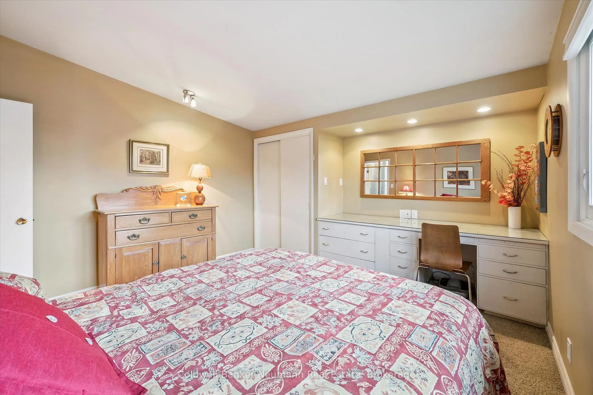 Photo 24 of 20 Harcourt Drive, Guelph, Dovercliffe Park/Old University — HOMEH