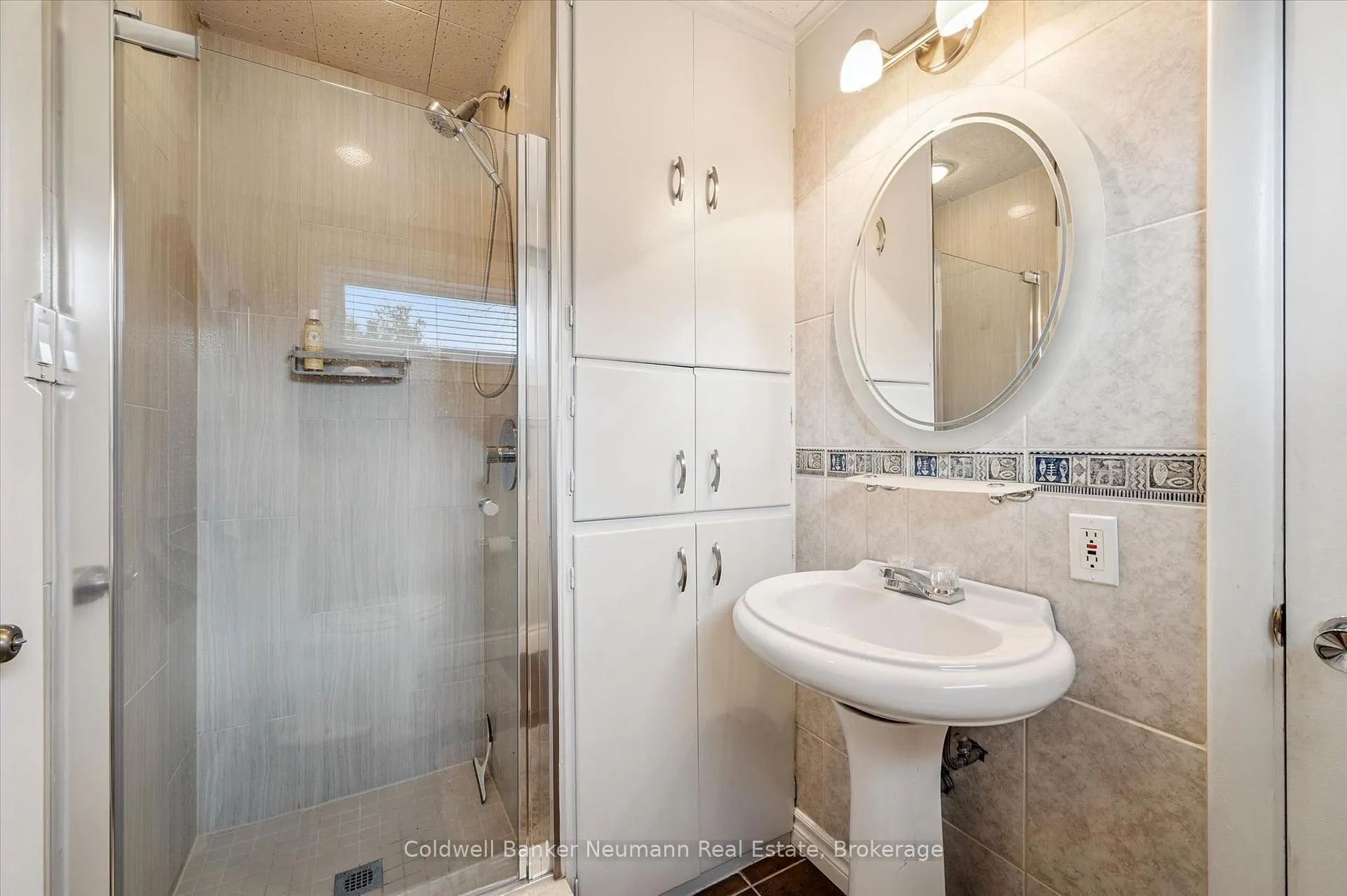 Photo 31 of 20 Harcourt Drive, Guelph, Dovercliffe Park/Old University — HOMEH