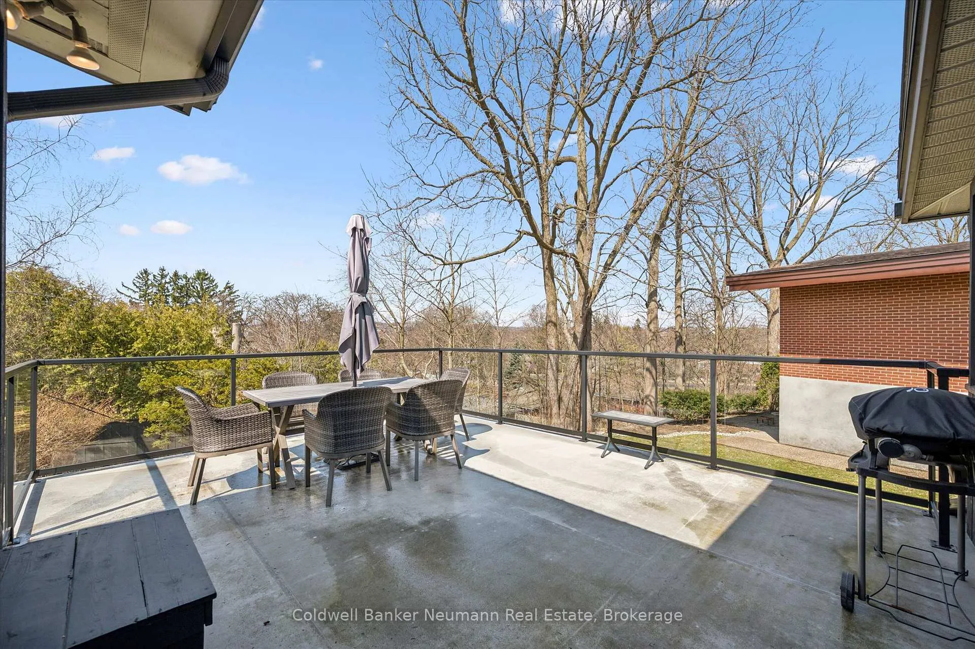 Photo 34 of 20 Harcourt Drive, Guelph, Dovercliffe Park/Old University — HOMEH