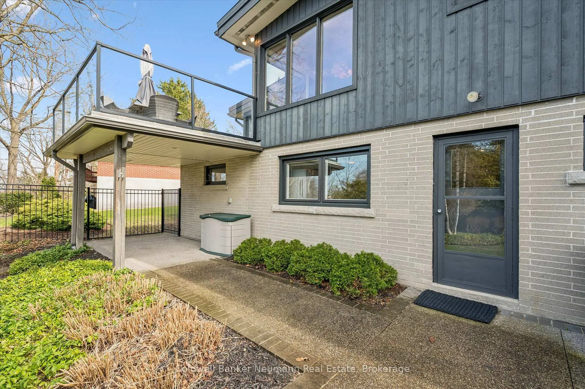 Photo 37 of 20 Harcourt Drive, Guelph, Dovercliffe Park/Old University — HOMEH
