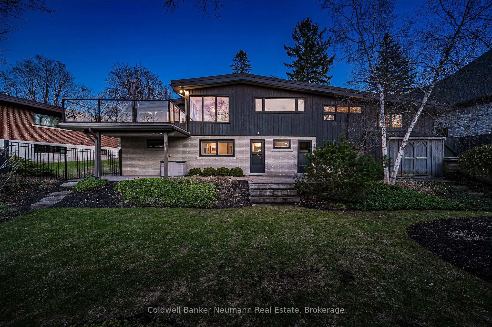 Photo 39 of 20 Harcourt Drive, Guelph, Dovercliffe Park/Old University — HOMEH