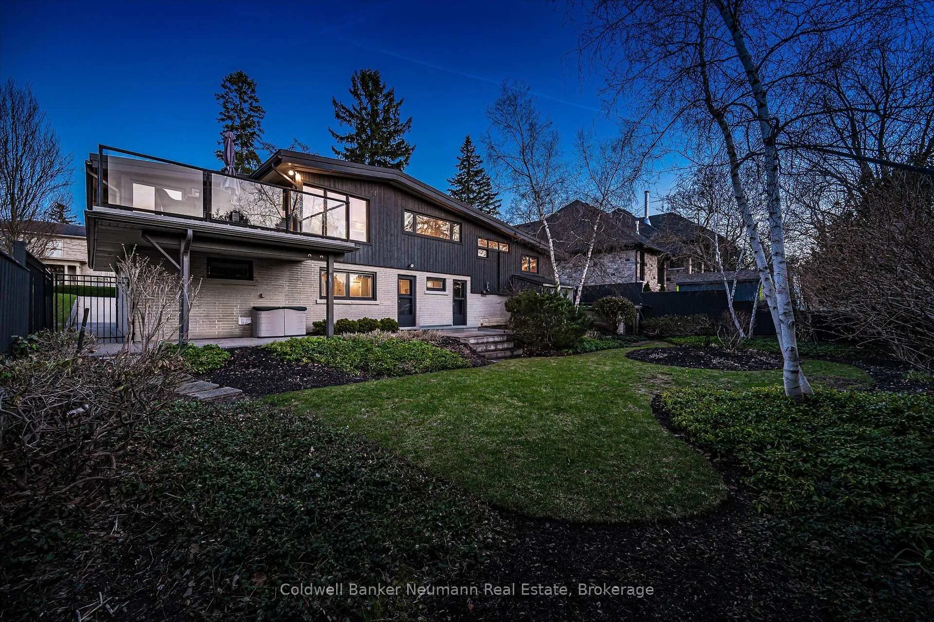 Photo 40 of 20 Harcourt Drive, Guelph, Dovercliffe Park/Old University — HOMEH