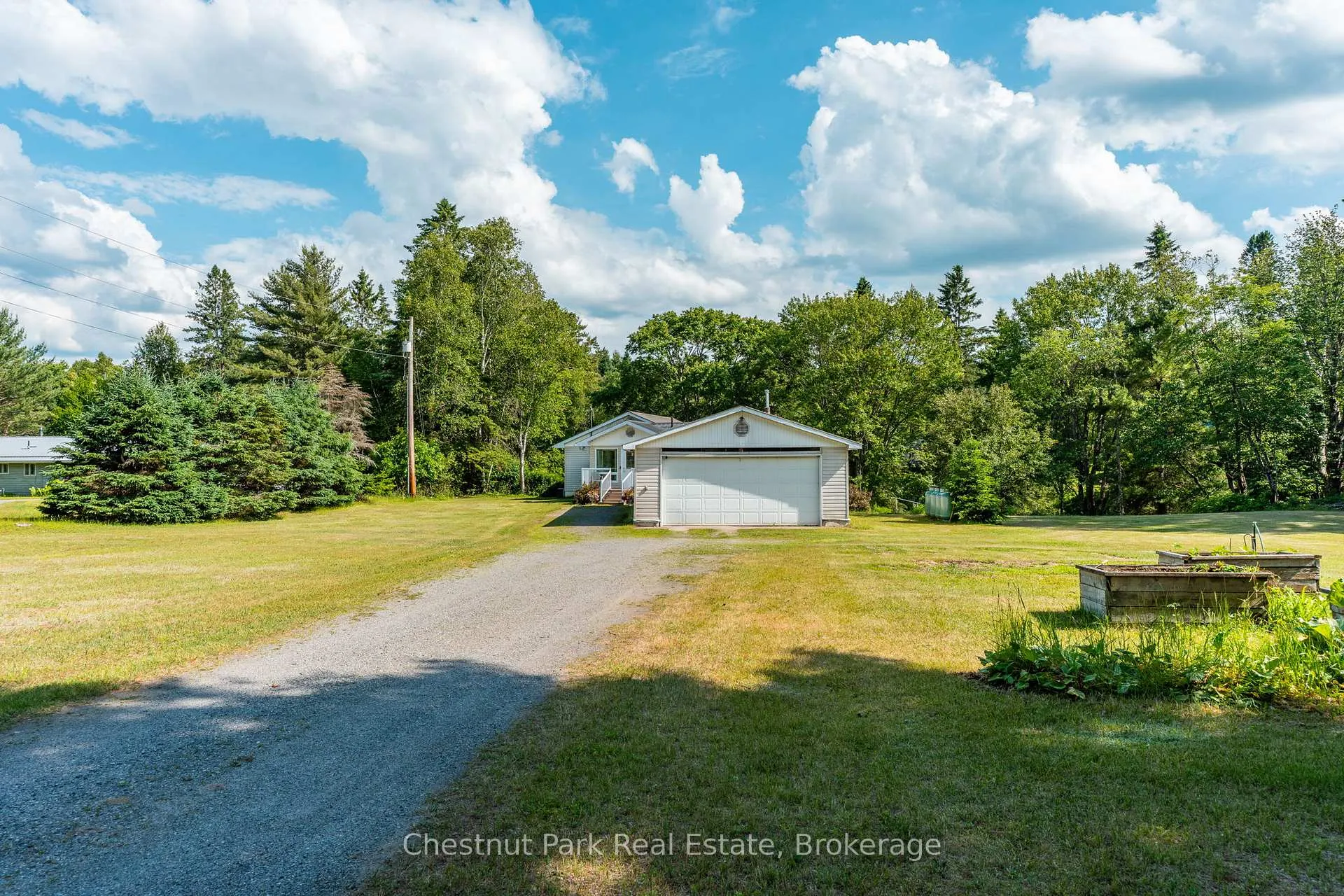 Photo 6 of 1054 Green Lake Road, Algonquin Highlands, Stanhope — HOMEH