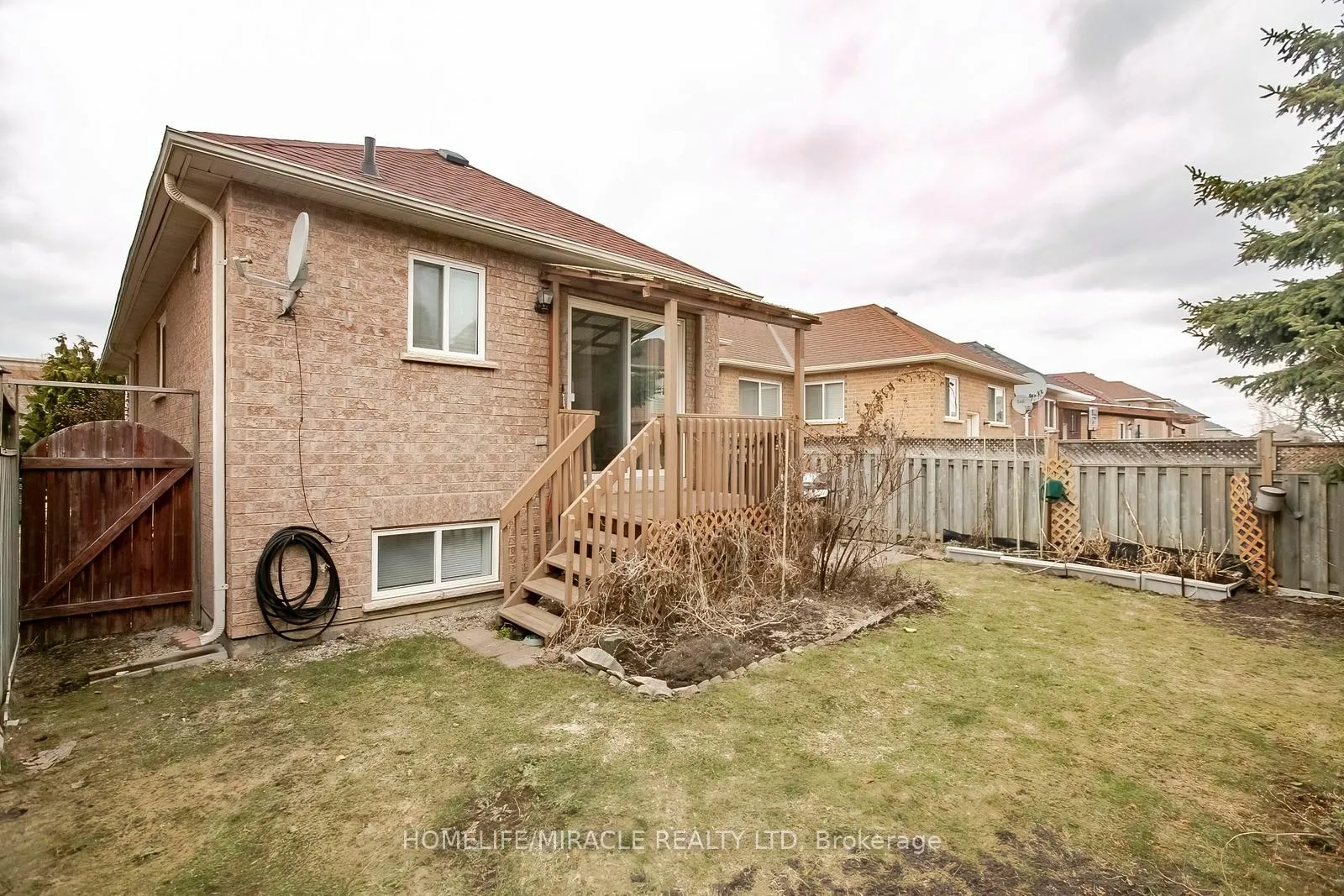 Photo 22 of 45 Vintage Gate, Brampton, Fletcher's Creek Village — HOMEH