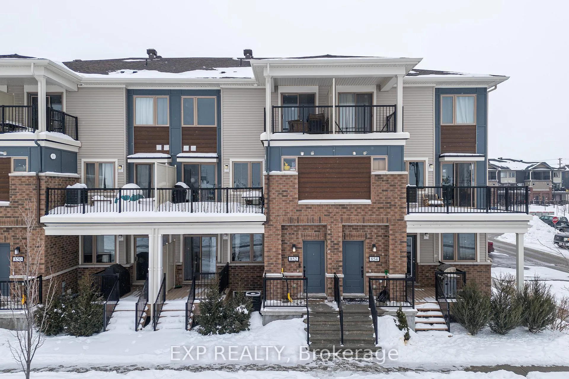 Front of 852 Atlas Terrace