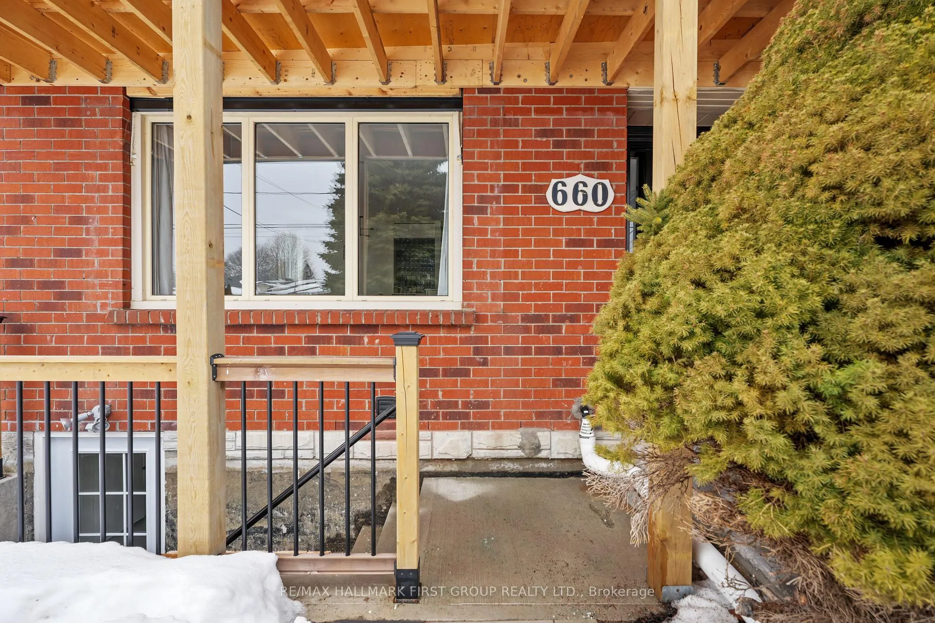 Photo 3 of Unit Lower Unit, 660 Mackechnie Crescent, Cobourg — HOMEH
