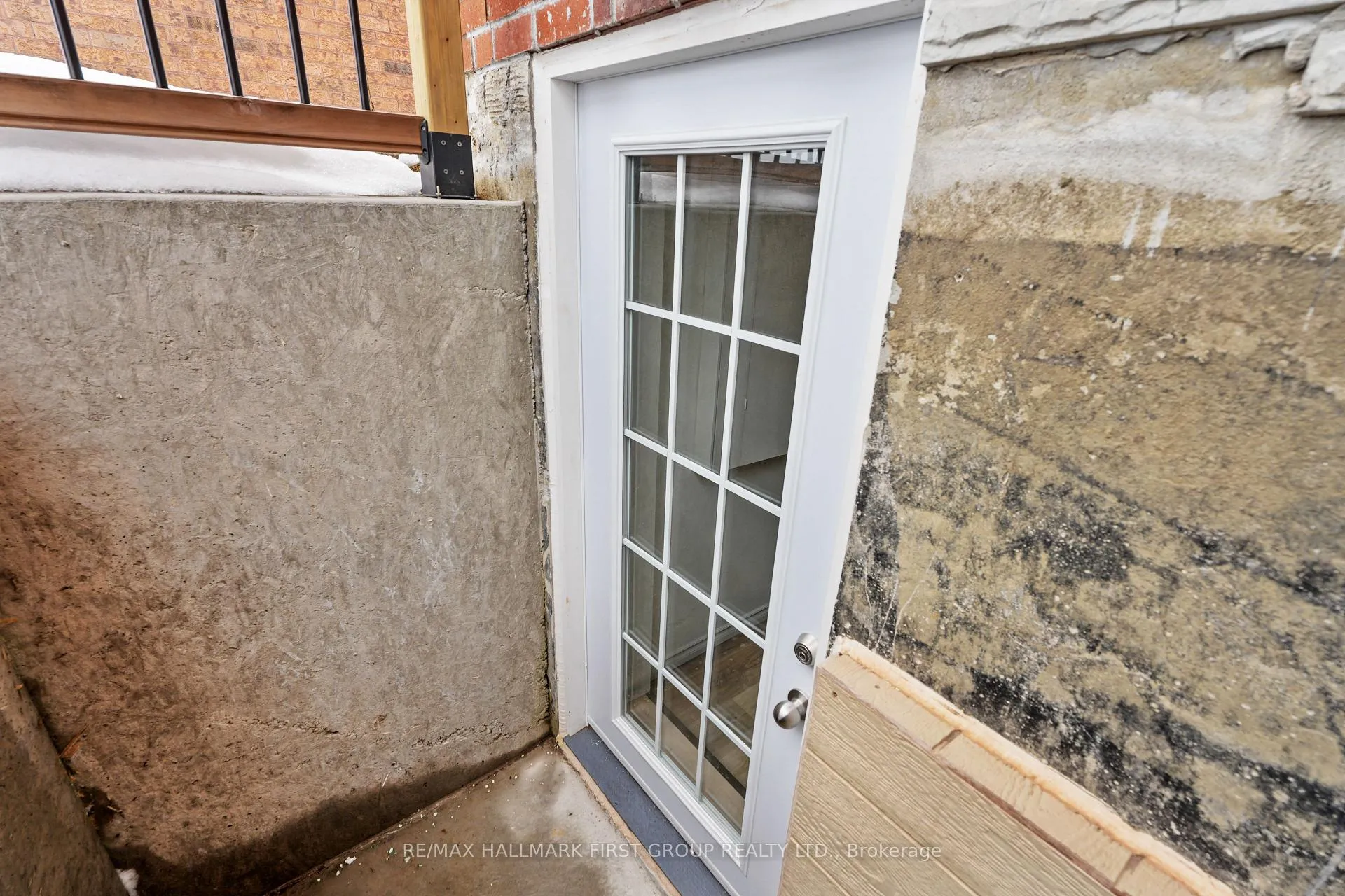 Photo 4 of Unit Lower Unit, 660 Mackechnie Crescent, Cobourg — HOMEH