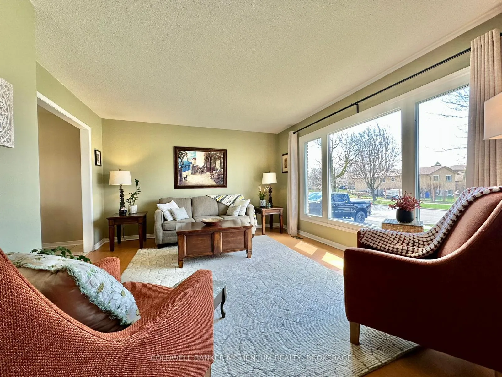 Photo 9 of 99 Erin Crescent, Welland, Prince Charles — HOMEH