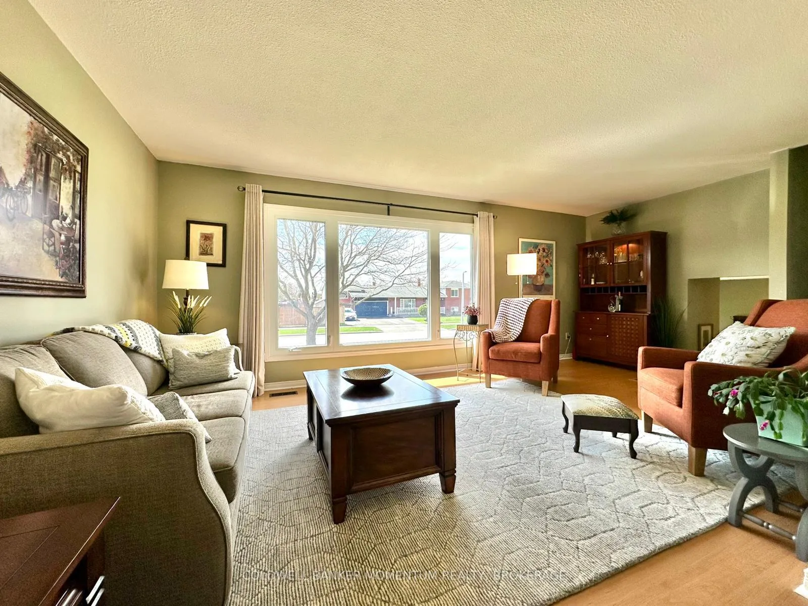 Photo 11 of 99 Erin Crescent, Welland, Prince Charles — HOMEH