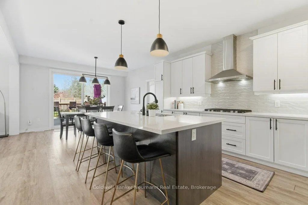Photo 10 of 96 Harpin Way E, Centre Wellington, Fergus — HOMEH