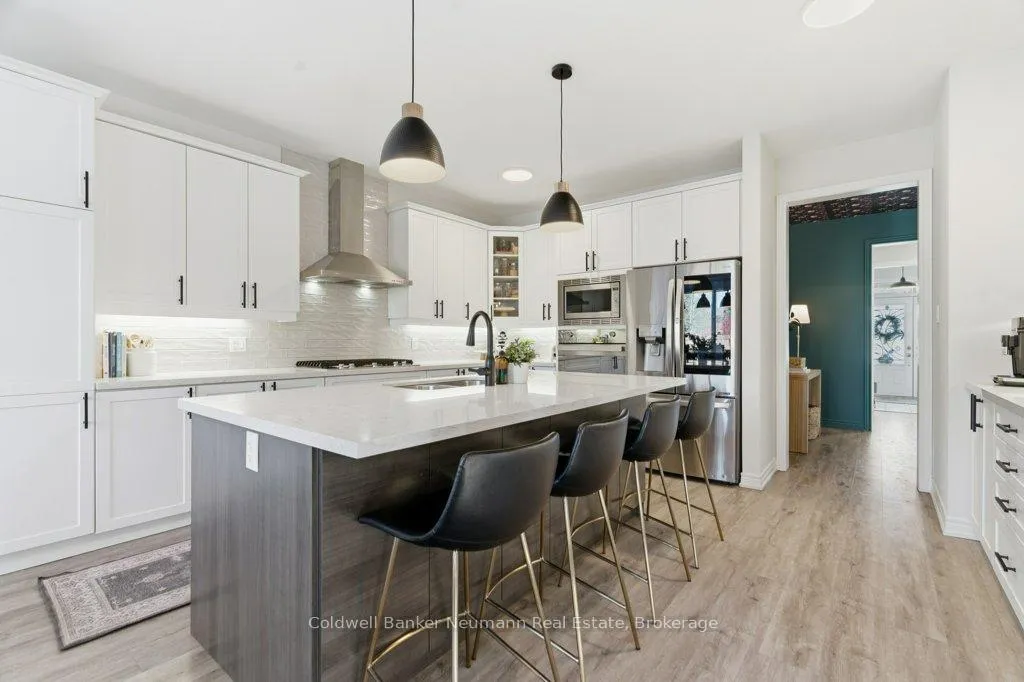 Photo 11 of 96 Harpin Way E, Centre Wellington, Fergus — HOMEH