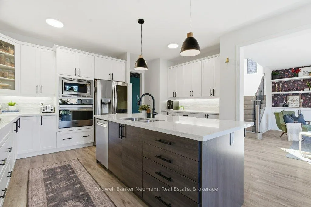 Photo 12 of 96 Harpin Way E, Centre Wellington, Fergus — HOMEH