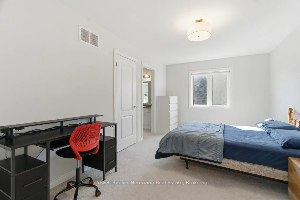 Photo 29 of 96 Harpin Way E, Centre Wellington, Fergus — HOMEH