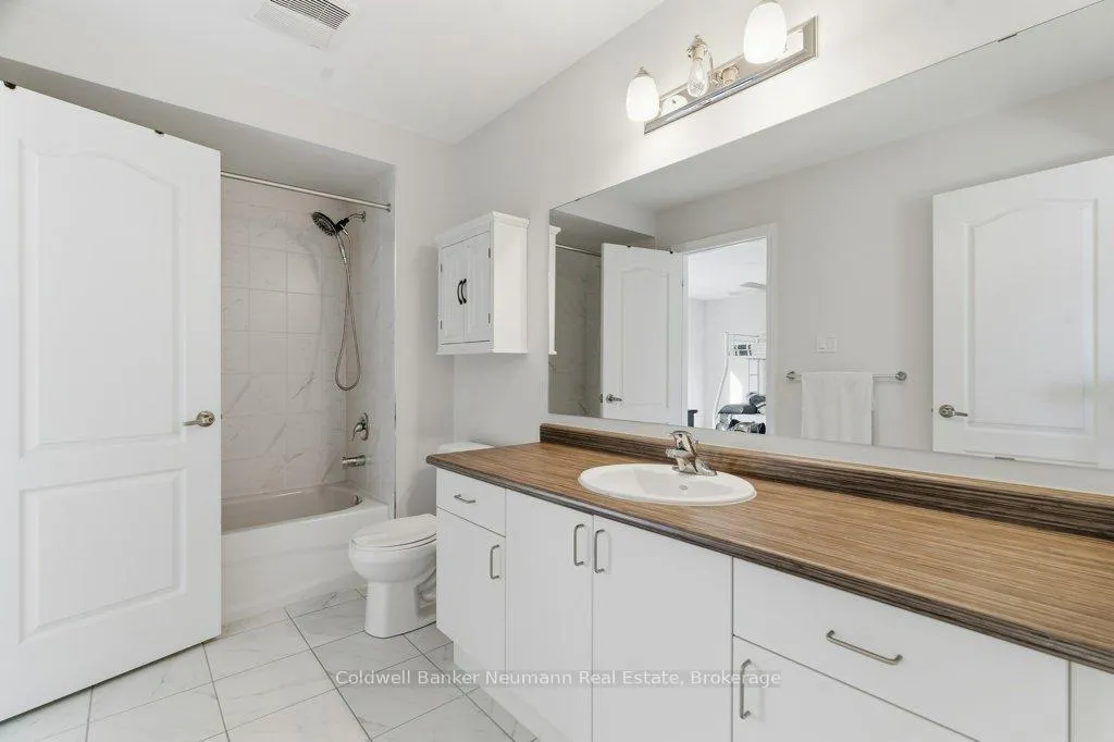 Photo 30 of 96 Harpin Way E, Centre Wellington, Fergus — HOMEH