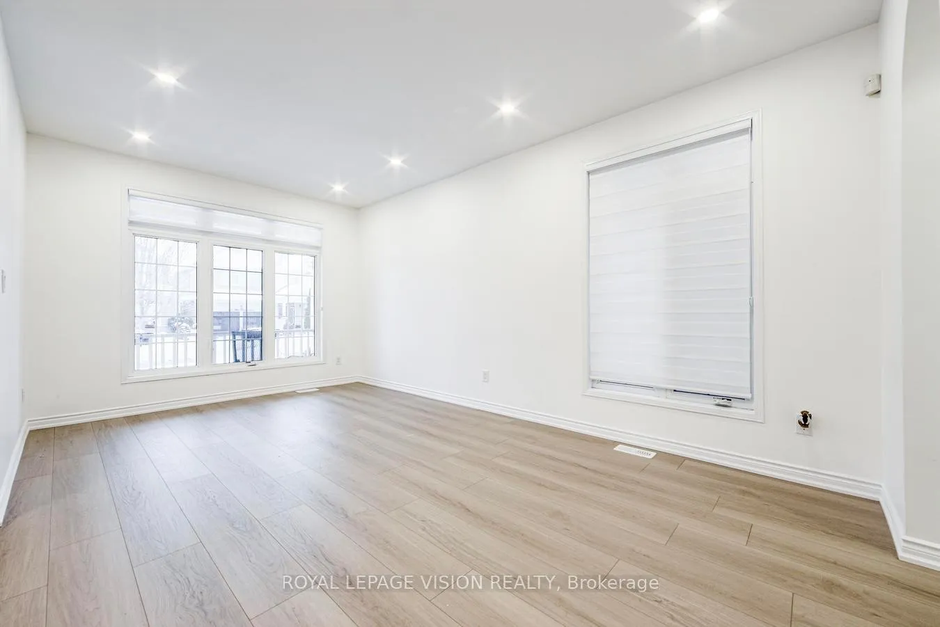 Photo 11 of 124 Alfred Paterson Drive, Markham, Greensborough — HOMEH