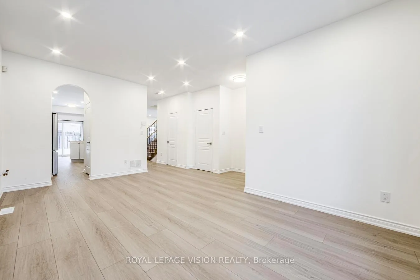 Photo 13 of 124 Alfred Paterson Drive, Markham, Greensborough — HOMEH