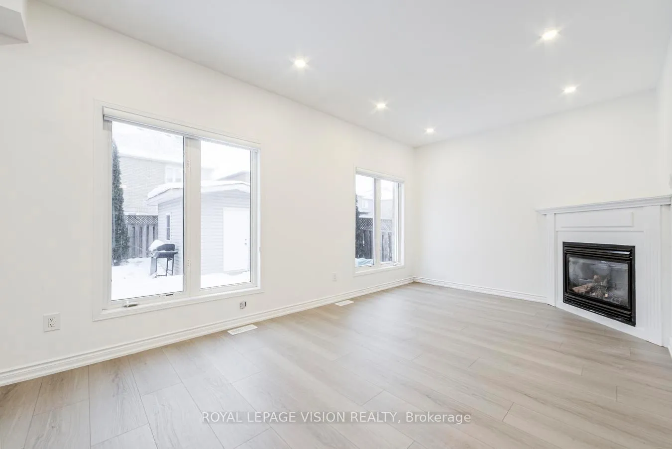 Photo 14 of 124 Alfred Paterson Drive, Markham, Greensborough — HOMEH