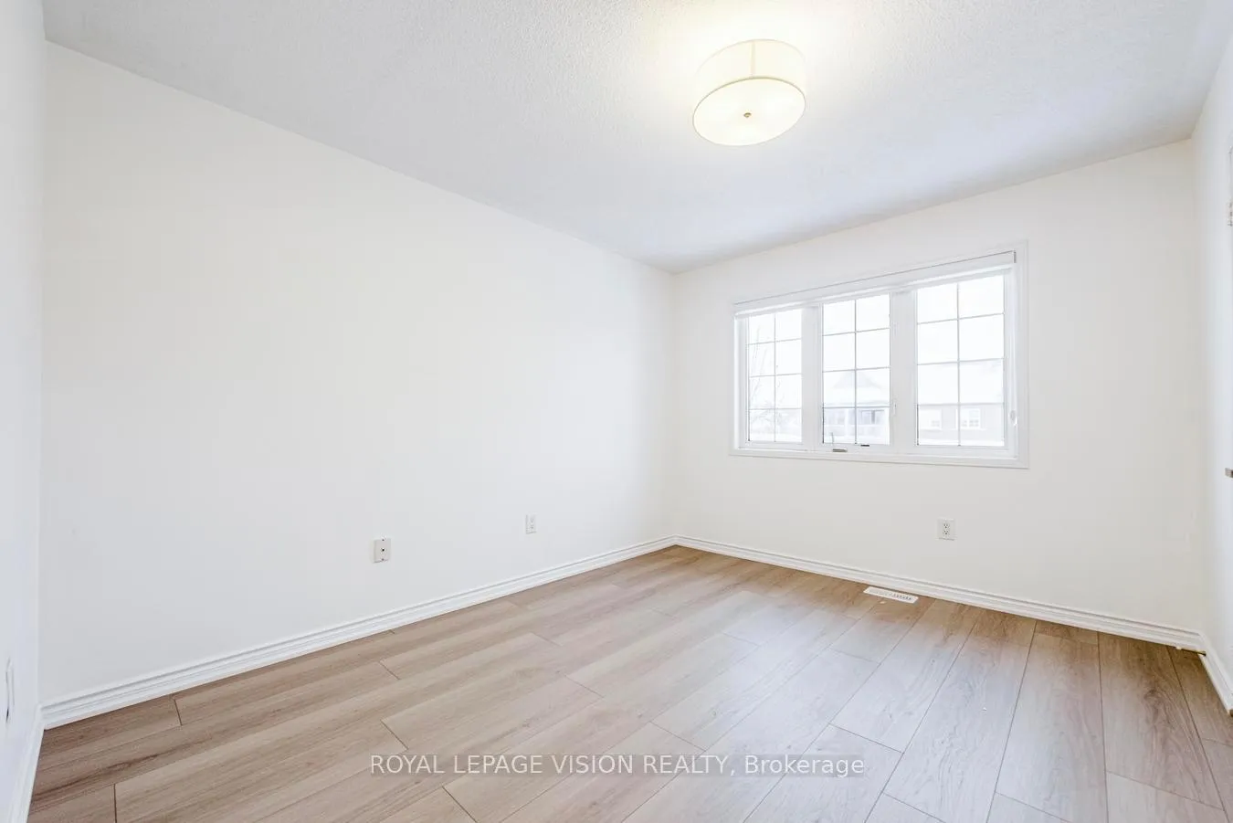 Photo 34 of 124 Alfred Paterson Drive, Markham, Greensborough — HOMEH
