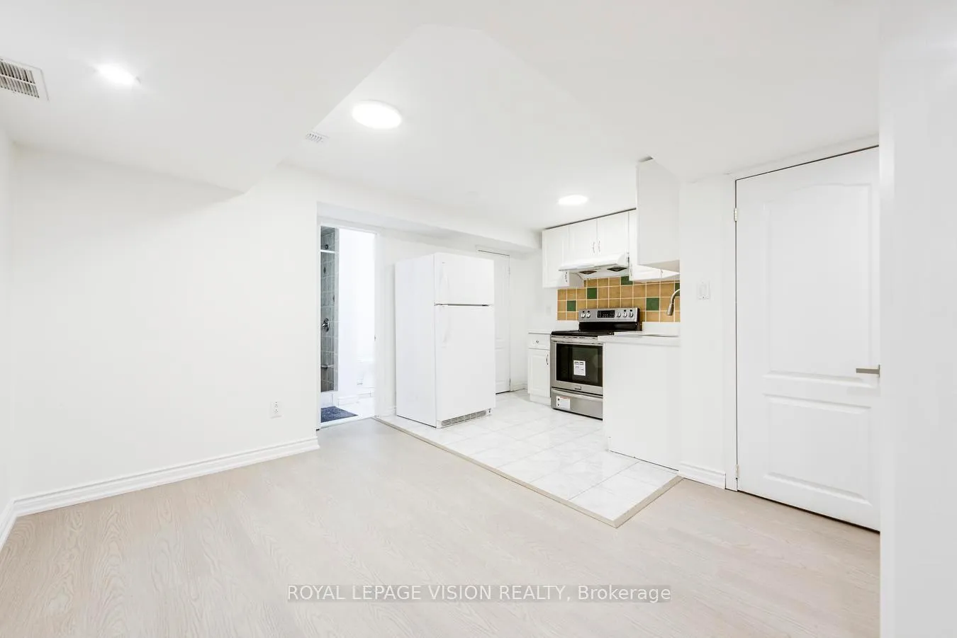 Photo 42 of 124 Alfred Paterson Drive, Markham, Greensborough — HOMEH